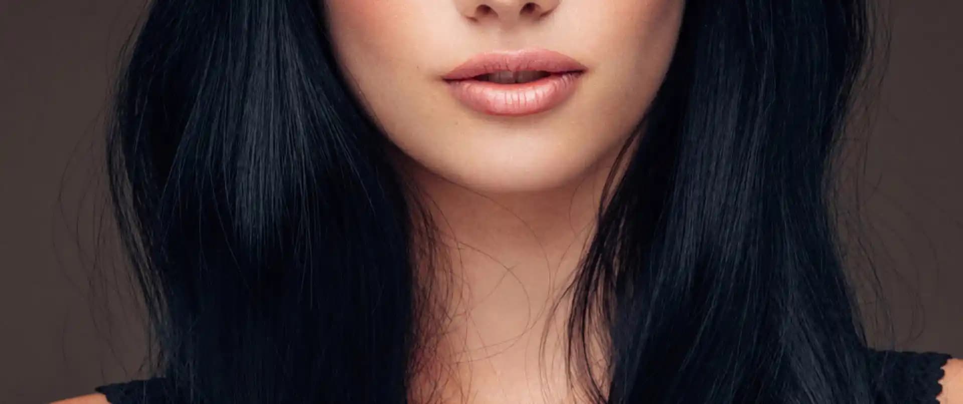 Siyah Saç Kimlere Yakışır? Cilt Tonu, Yüz Şekli ve Stil Açısından Değerlendirme