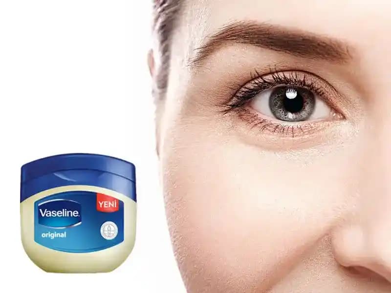 Vazelinle Kaş Sabitleme: Kaş Bakımında Kullanımı ve Etkileri Hakkında Bilgi