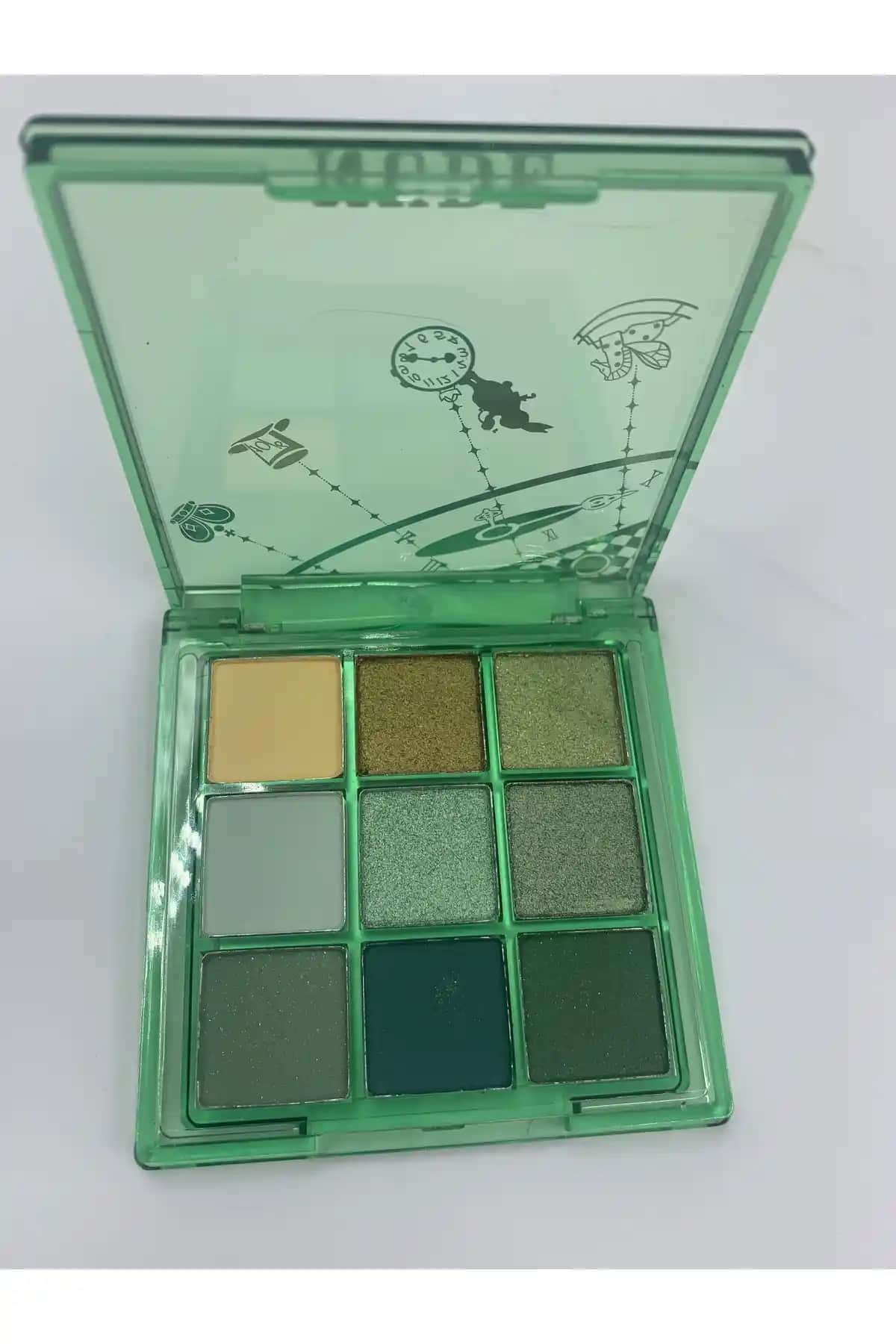 Çocuklar İçin Güvenli ve Renkli Far Paletleri: Sevimli ve Doğal Makyaj Seçenekleri