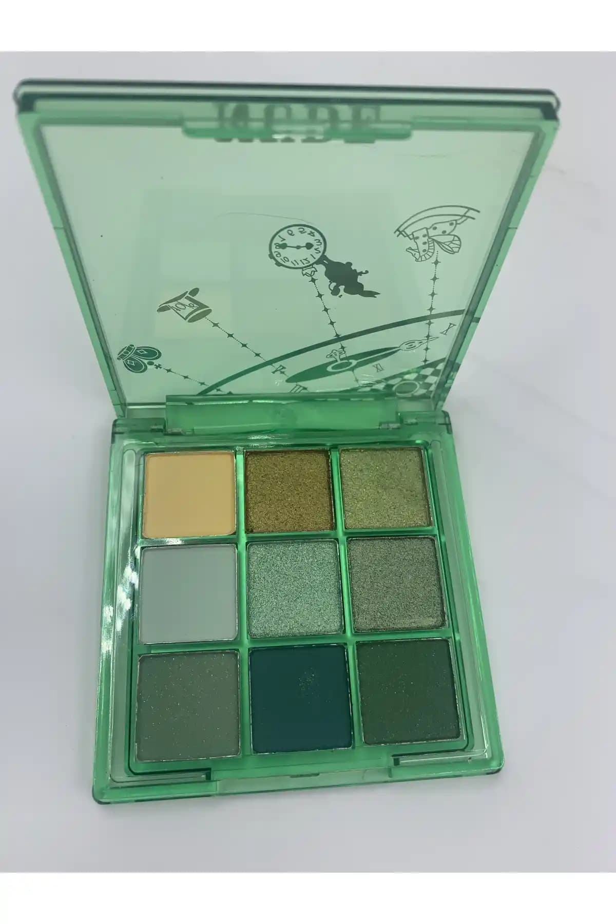 Çocuklar İçin Güvenli ve Renkli Far Paletleri: Sevimli ve Doğal Makyaj Seçenekleri