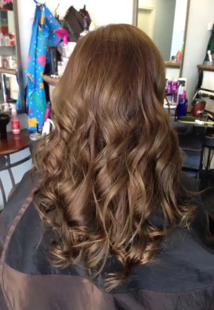 Cool Mocha Saç Rengi Nedir ve Nasıl Elde Edilir Detaylı Bakım İpuçlarıyla