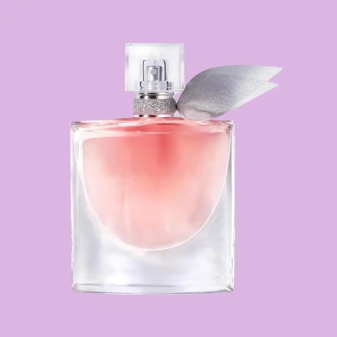 En Çekici Kadın Parfümleri: Kendinizi Güçlü ve Zarif Bir Şekilde İfade Edin