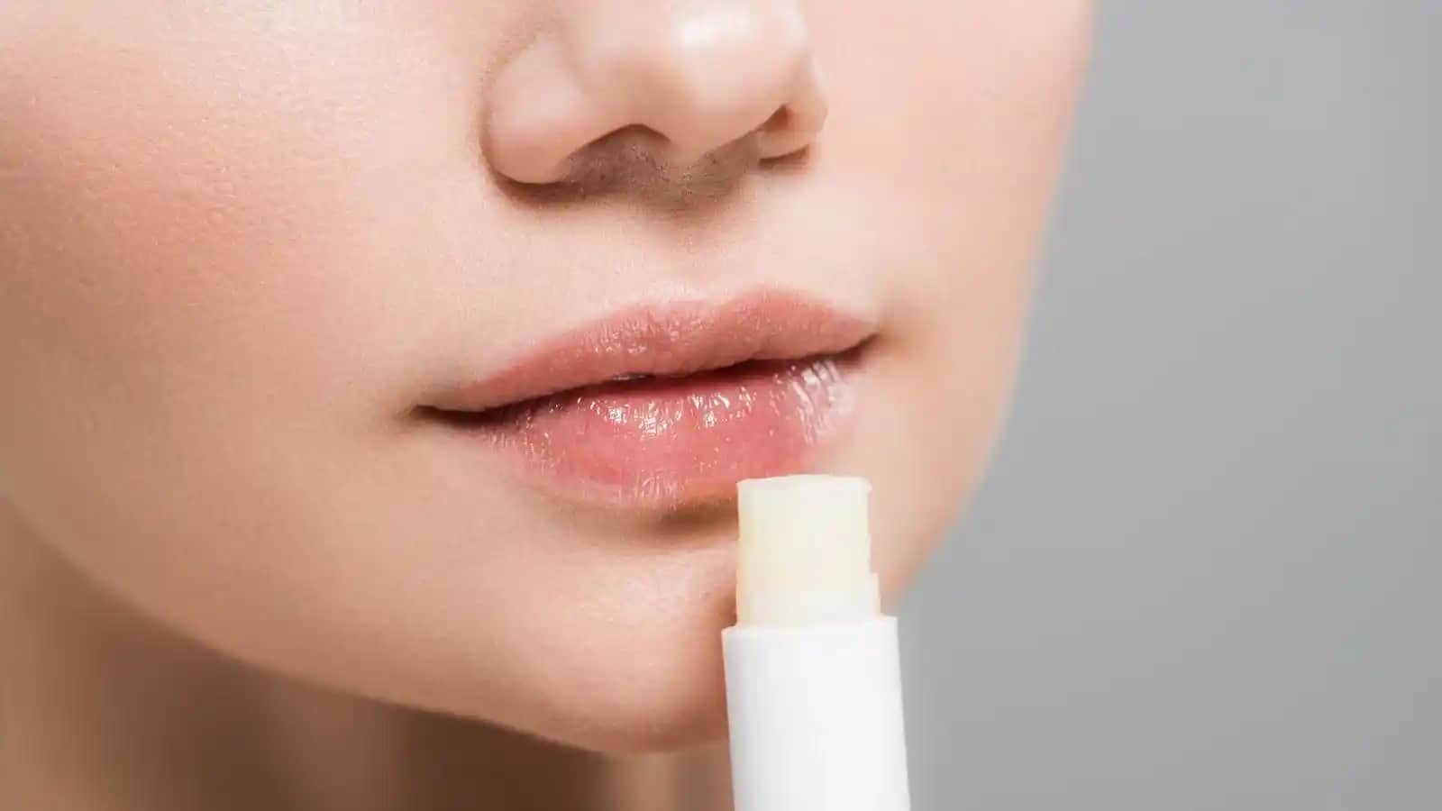 En İyi Dudak Kremi Seçimi: Sağlıklı ve Pürüzsüz Dudaklar İçin Kapsamlı Rehber