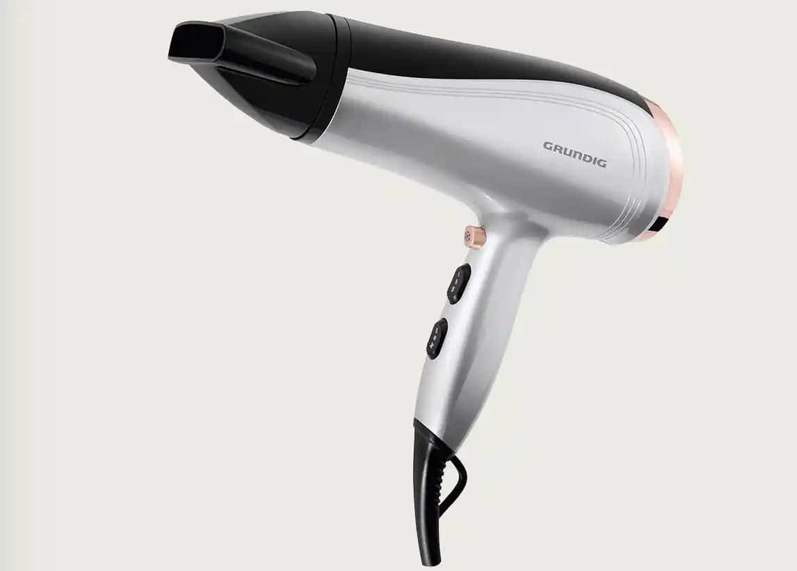 En İyi Fön Makinesi Seçimi: Profesyonel ve Günlük Kullanım İçin Tavsiyeler