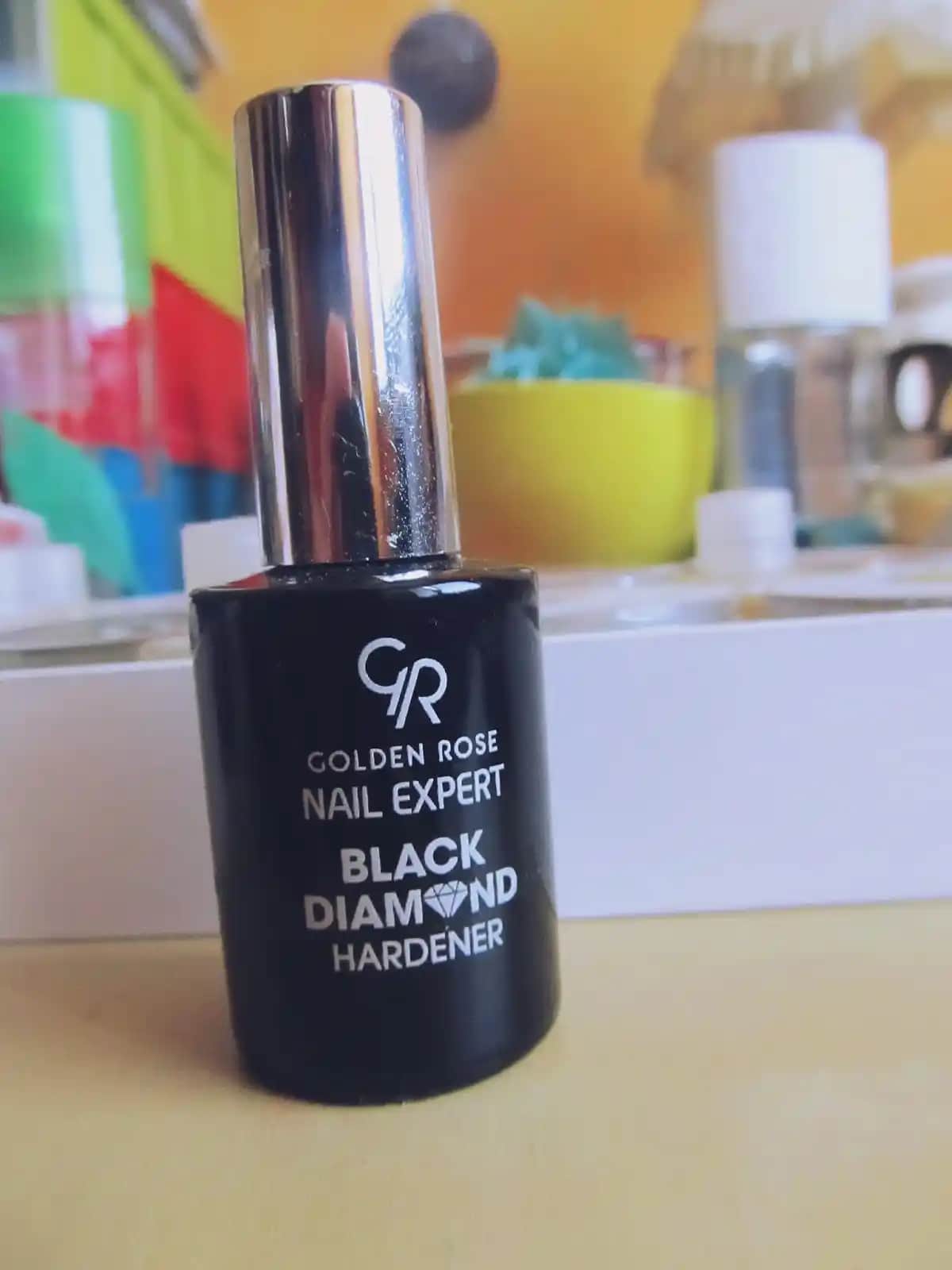 Golden Rose Black Diamond Koleksiyonu ile Göz Alıcı ve Kalıcı Makyaj Deneyimi