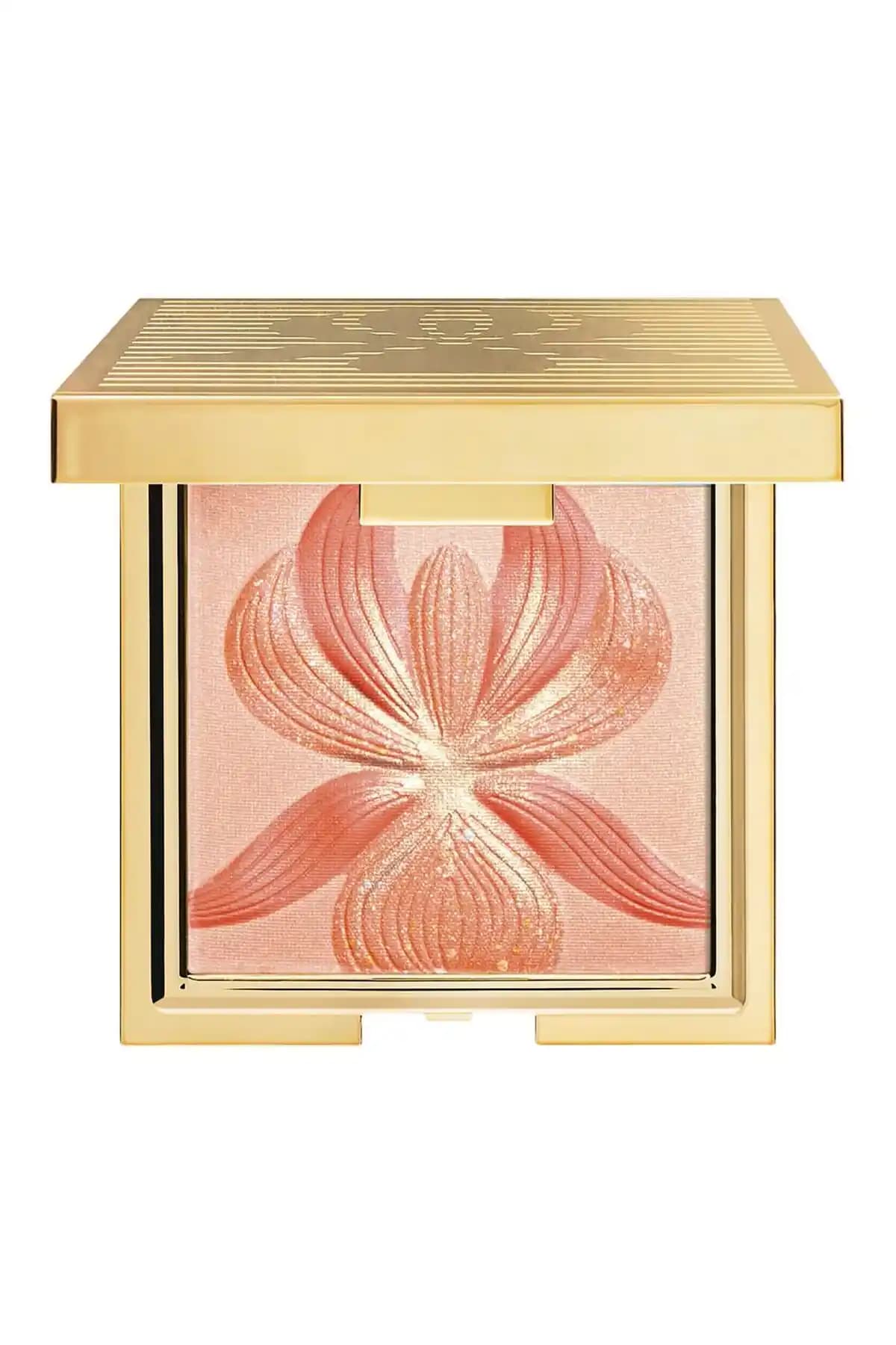 Highlighter ve Allık Kullanımıyla Doğal ve Çekici Makyaj Teknikleri Rehberi