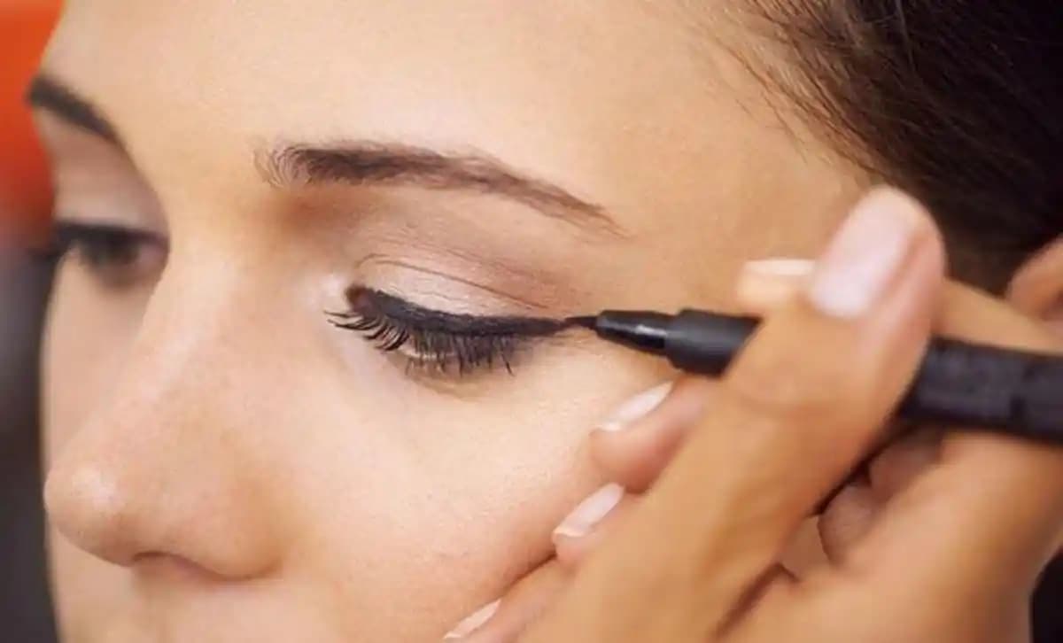 İnce Aylaynır Nedir ve Günümüzde Kozmetik Trendleri Arasındaki Yeri