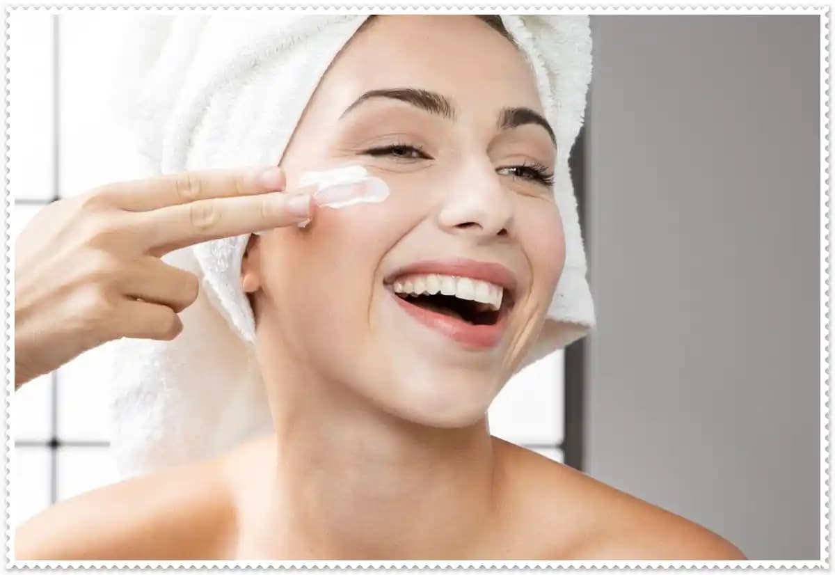 Kuru Cilt Bakımı Rehberi: Sağlıklı ve Parlak Bir Cilt İçin Temel İlkeler ve Ürünler