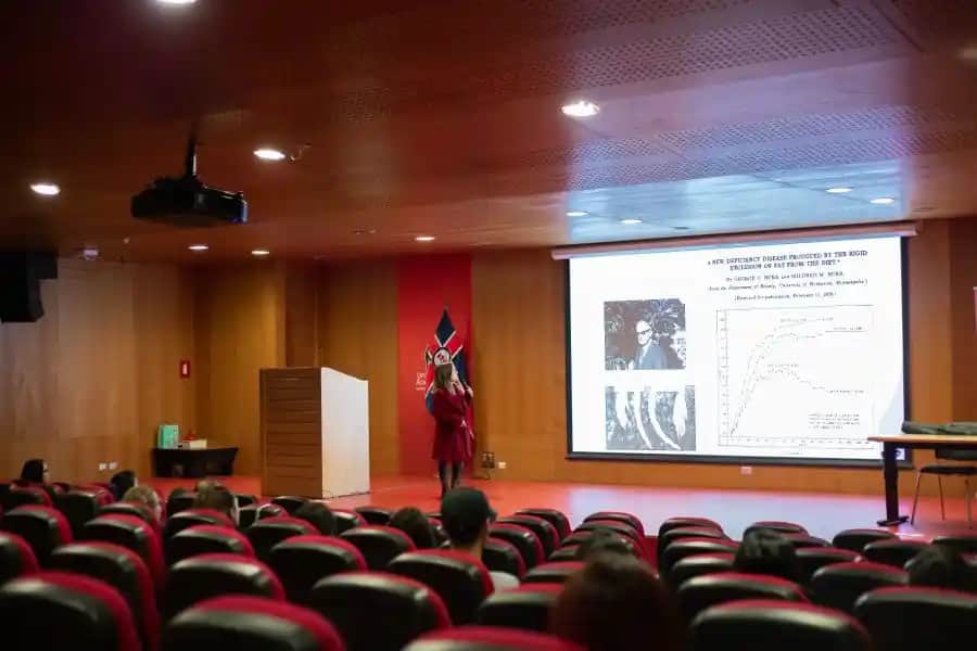 Omega-3 Yağlarının Kozmetik ve Kişisel Bakımda Önemi Sağlıklı ve Güzelliği Destekleyen Doğal Yağlar