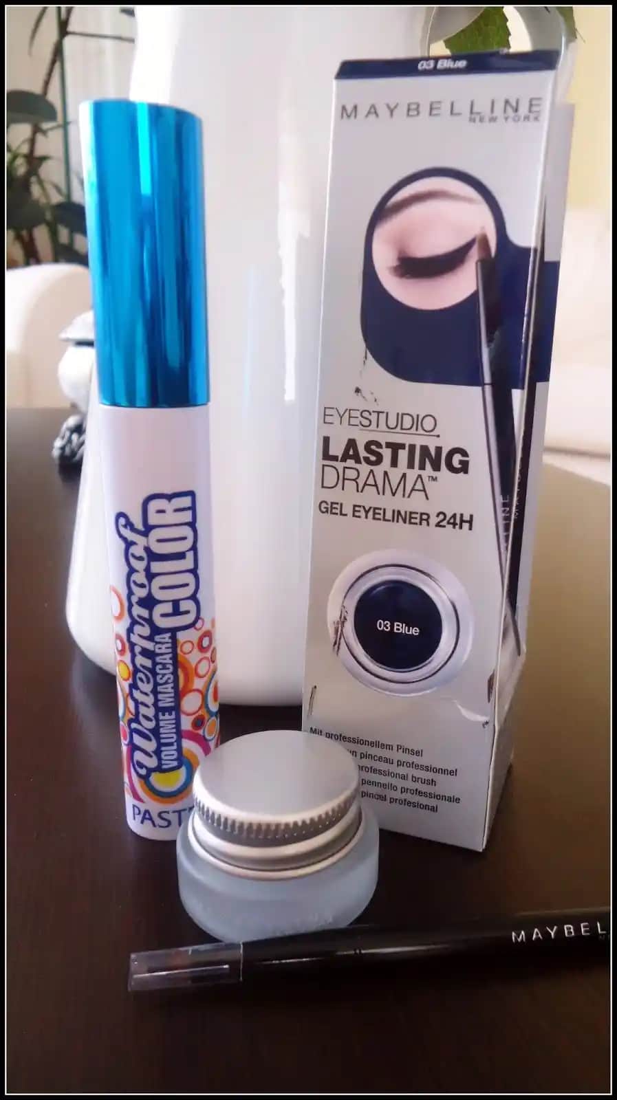 Pastel Renkli Eyeliner Trendleri ve Kullanım İpuçları: Günlük ve Özel Günler İçin Seçenekler