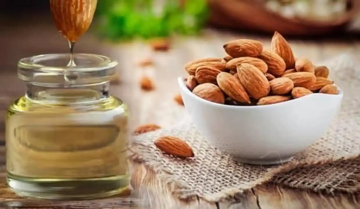 Tatlı Badem Yağı ile Cilt Bakımında Doğal ve Etkili Uygulama Yöntemleri