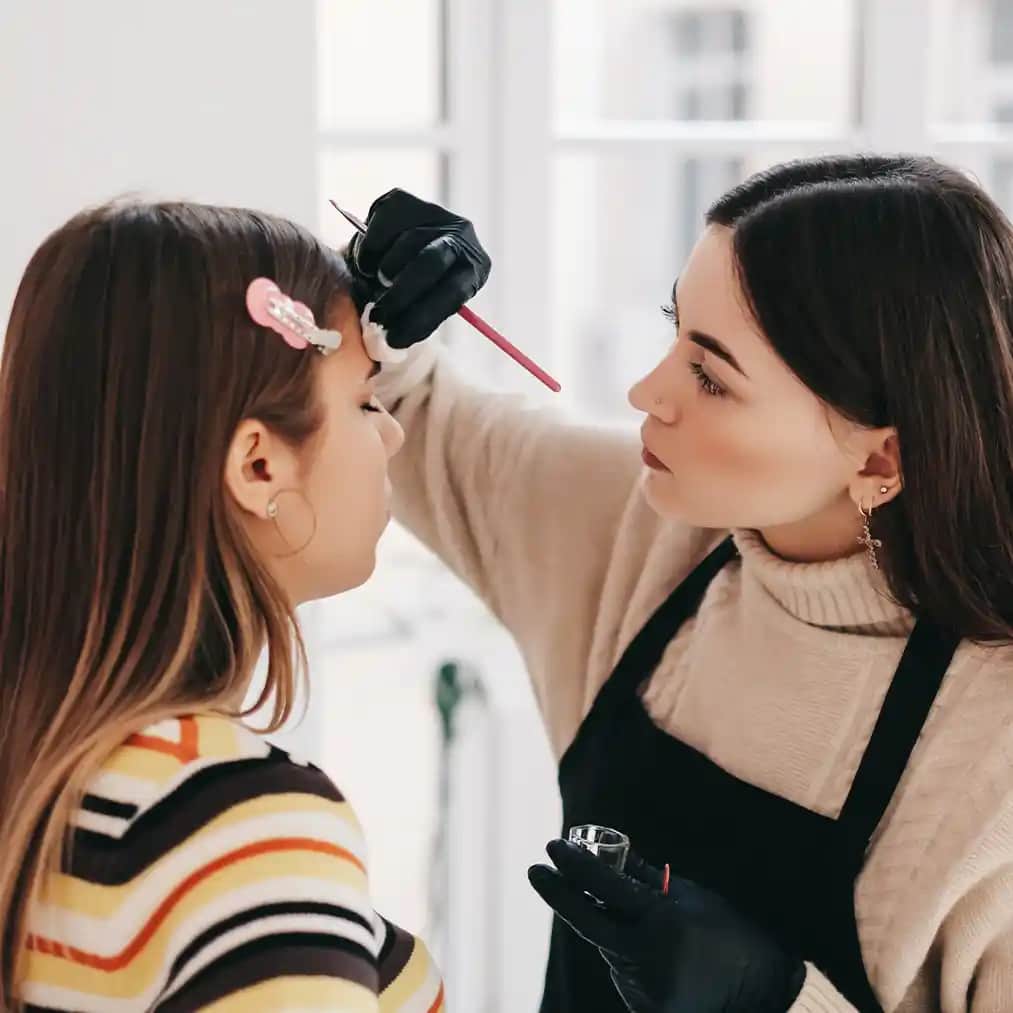 Türkiye'de Güvenilir ve Şık Makyaj Satılan Yerler Hakkında Kapsamlı Rehber