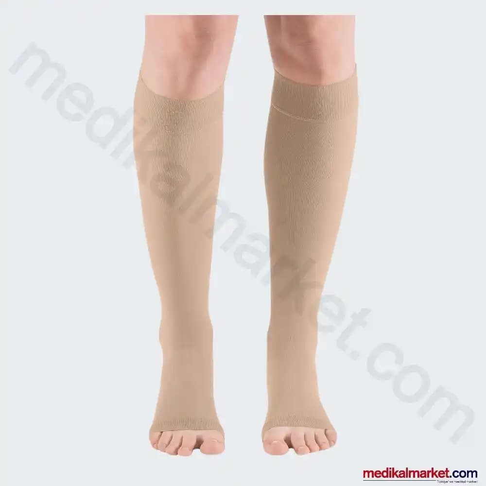 Varis Çorabı Çeşitleri ve Seçim Rehberi: Sağlık ve Estetiğin Birleştiği Çözüm