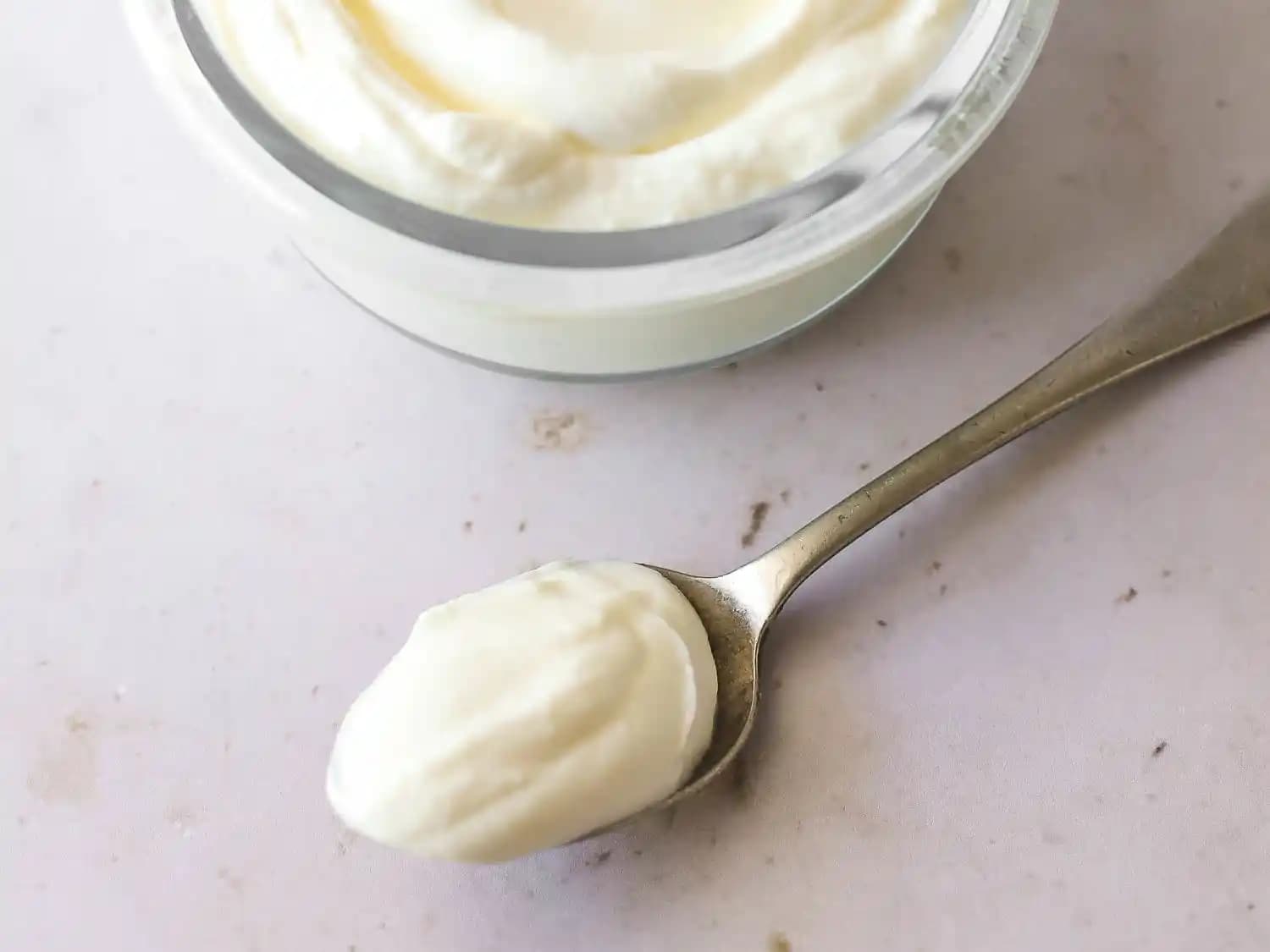 Yoğun Krema Nedir ve Cilt Bakımında Neden Bu Kadar Etkilidir