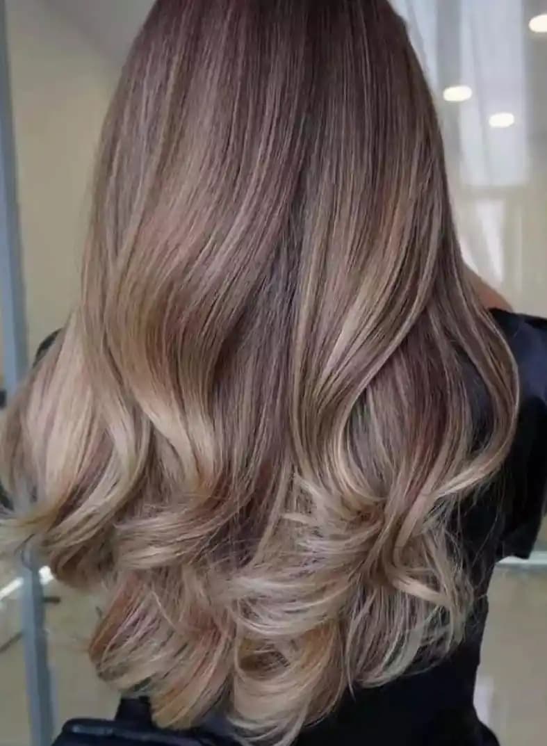 Yu<muş>ak Saç Renkleri: Doğallık ve Şıklığın En Güzel Seçenekleri Hakkında Detaylı Bilgi