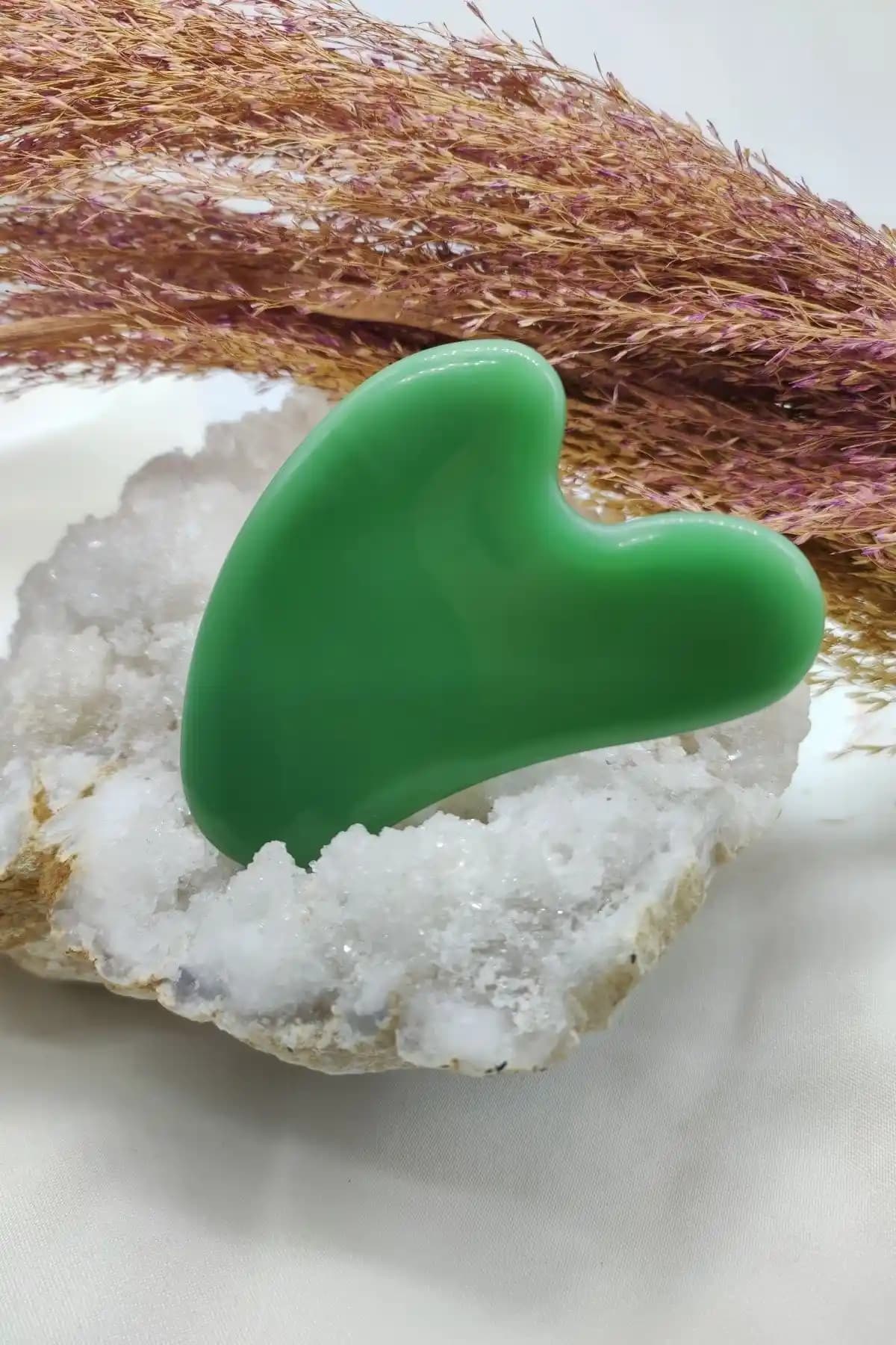 Aventurin Gua Sha Masaj Aleti: Doğal Taş Özellikleri ve Ergonomik Yüz Bakım Tasarımı