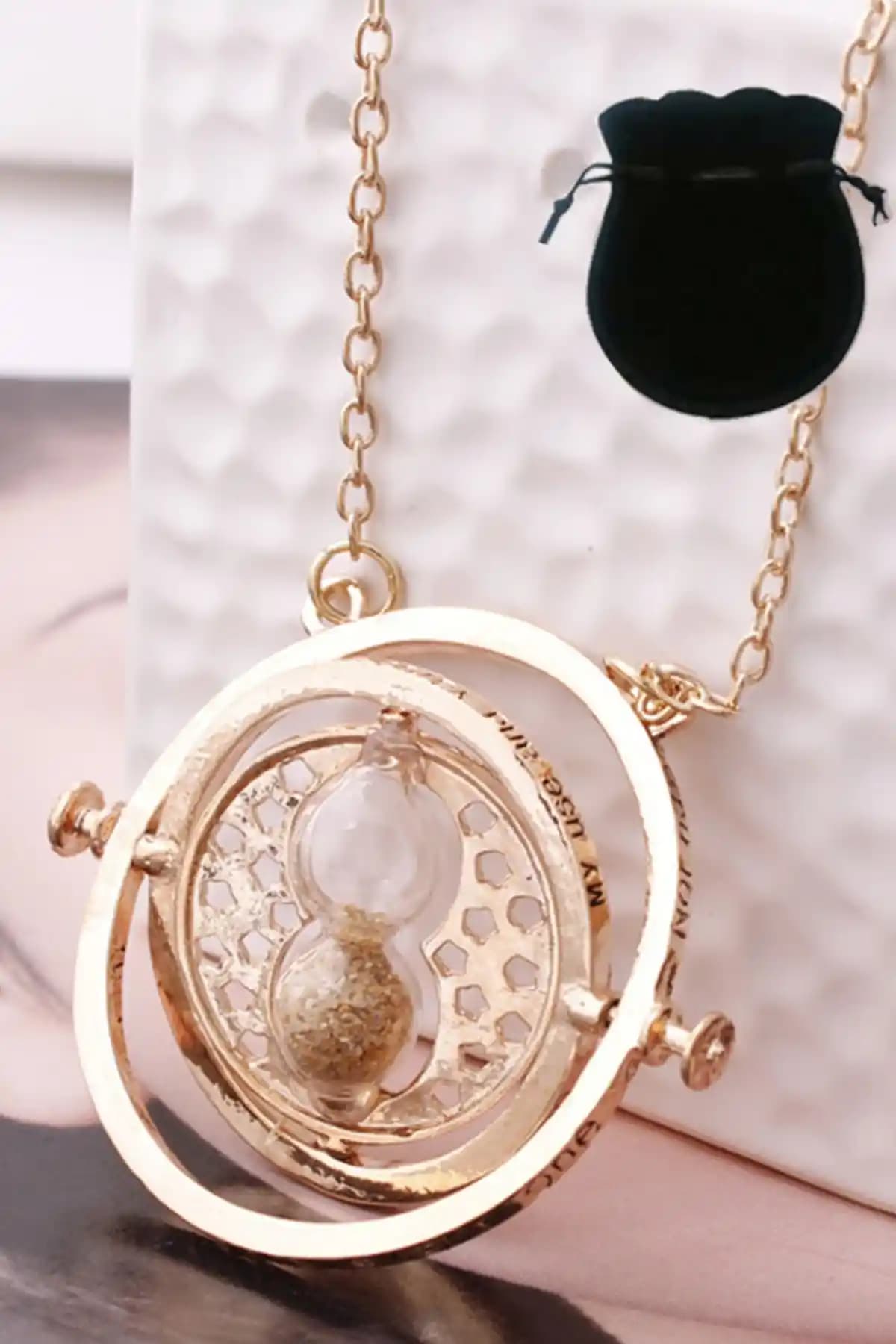 Harry Potter Time Turner Kolyesi: Altın Kaplama Kum Saati, Doğal Taş ve Hipoalerjenik Yüzey