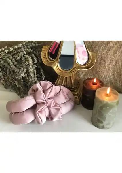 Isısız Saç Şekillendirme: Saten Toka ve Kıvırma Aparatıyla Doğal Bukleler için