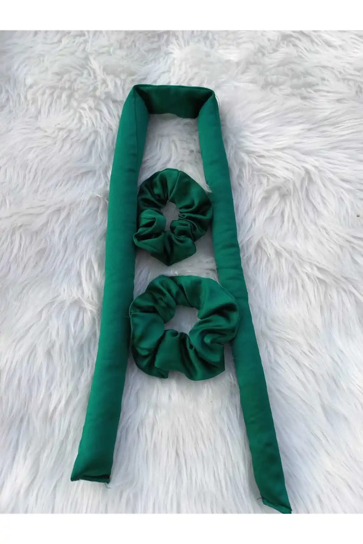 Isısız Saç Şekillendirme Seti: Yeşil Saten Tokalı, Dalga ve Hacim Odaklı Stil Çözümü