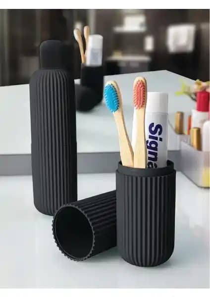 Seyahat Aksesuar Kabı ile Diş Fırçası Saklama Kabı Karşılaştırması: Masc Grup ve Wober
