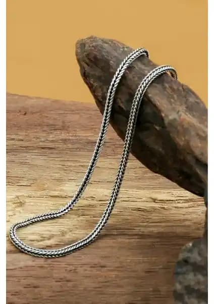 Tilki Kuyruğu Model Zincir Kolye: Özellikler, Tasarım Dinamikleri ve Kullanıcı Geri Bildirim Analizi