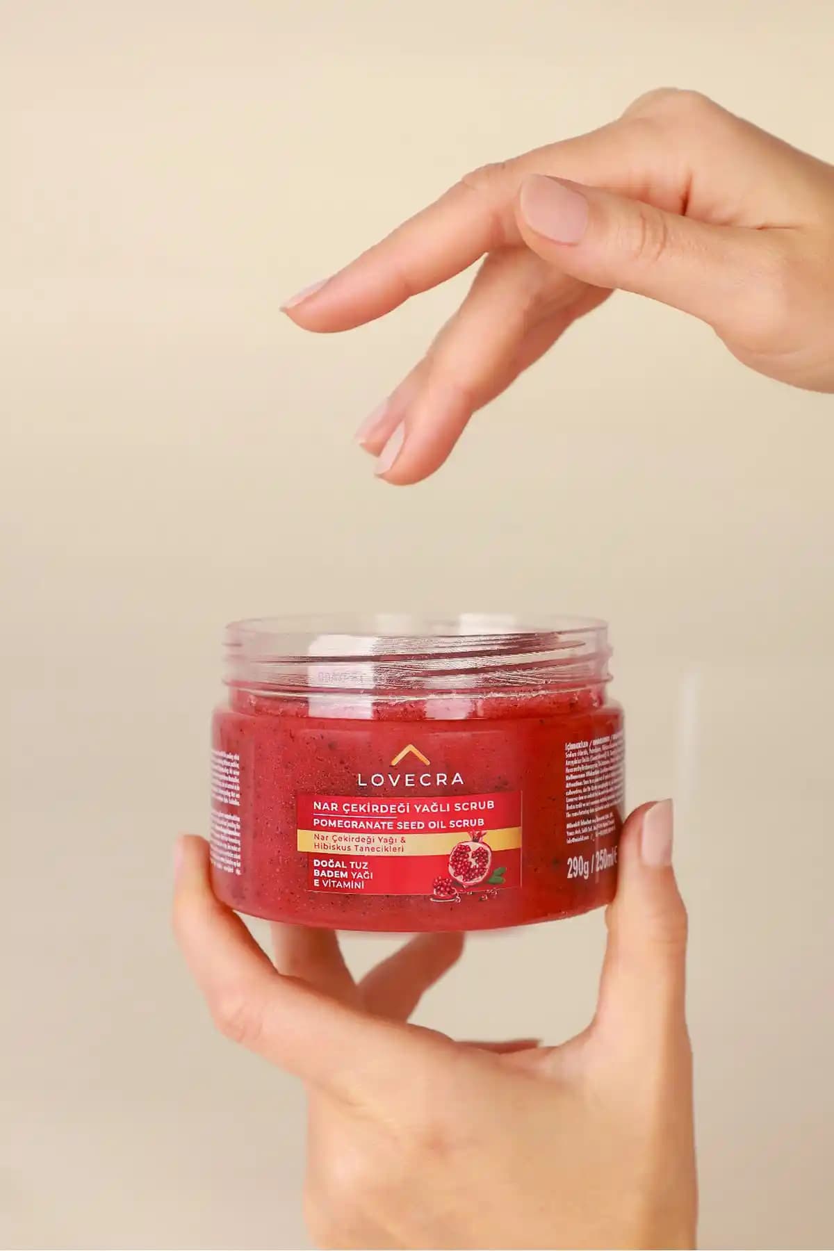 LOVECRA Body Scrub Doğal İçerikli Etkili Vücut Peelingi Türkiye Menşei