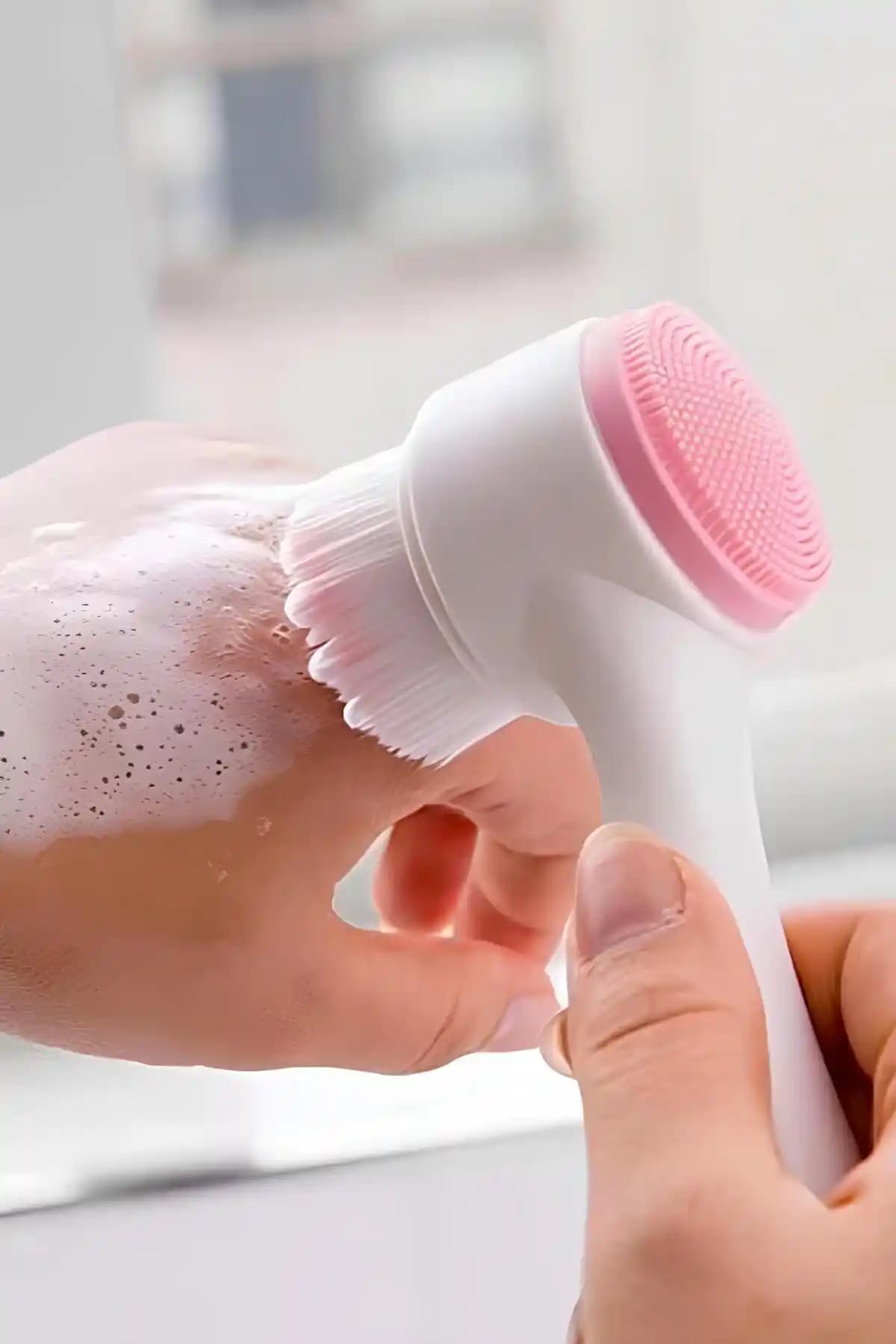 Yüz Temizleme Fırçaları Karşılaştırması: Factorial ve KOSECo Ürünleri Analizi