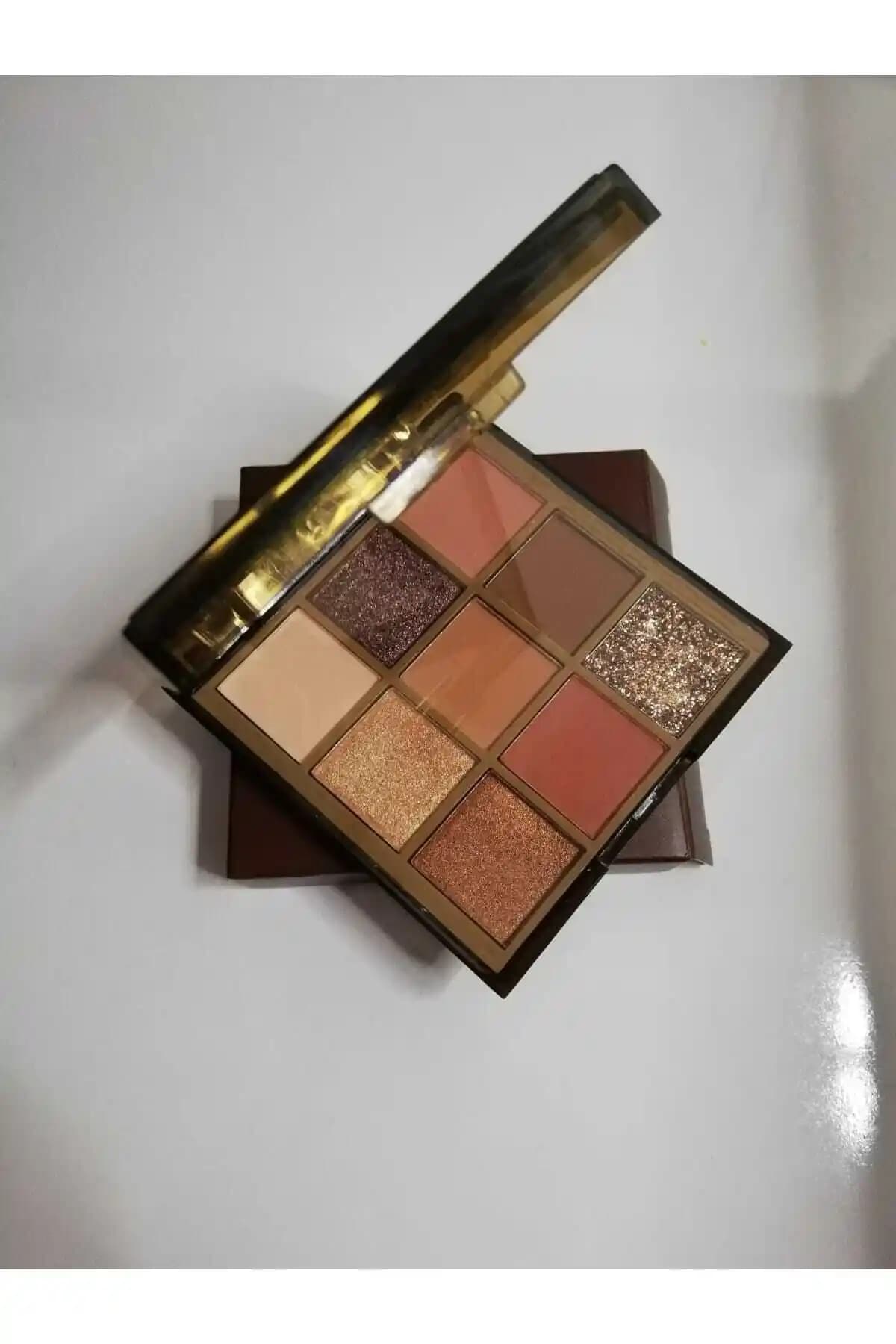 Farmasi Oasis Koleksiyonu 9'lu Far Paleti ile Göz Makyajında Yenilikçi Renkler ve Kalite