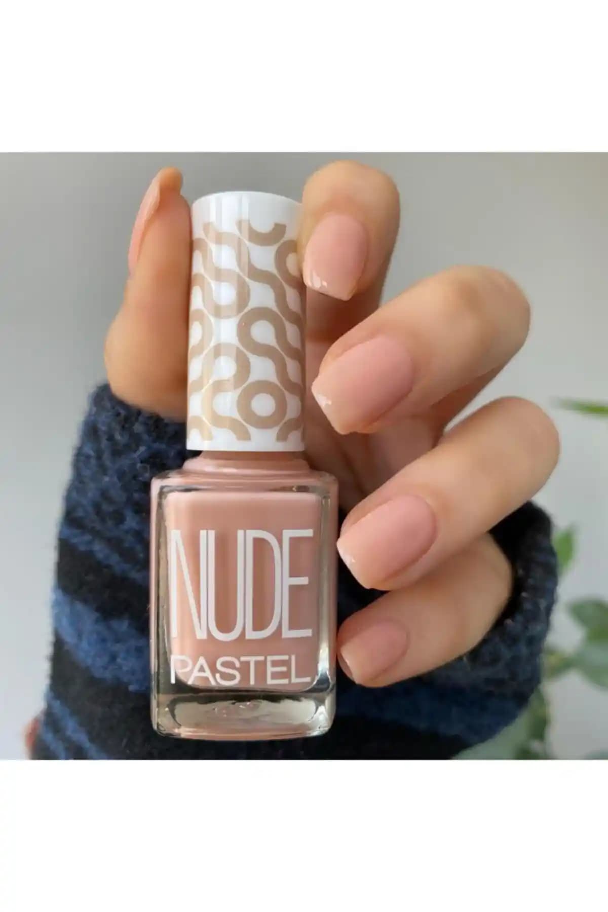 Pastel Nude Oje 756 ve Pastel Oje 234 Karşılaştırması Hangi Oje Daha Uygun