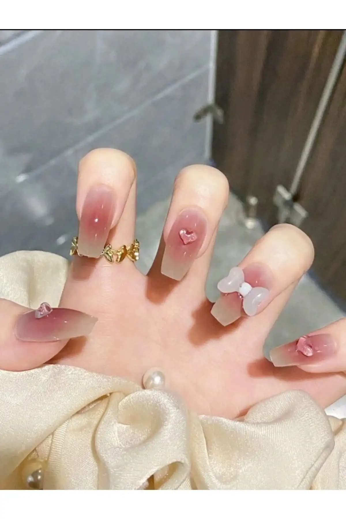 Sheinside ve SYBELLE Kozmetik Takma Tırnak Setleri Karşılaştırması 1