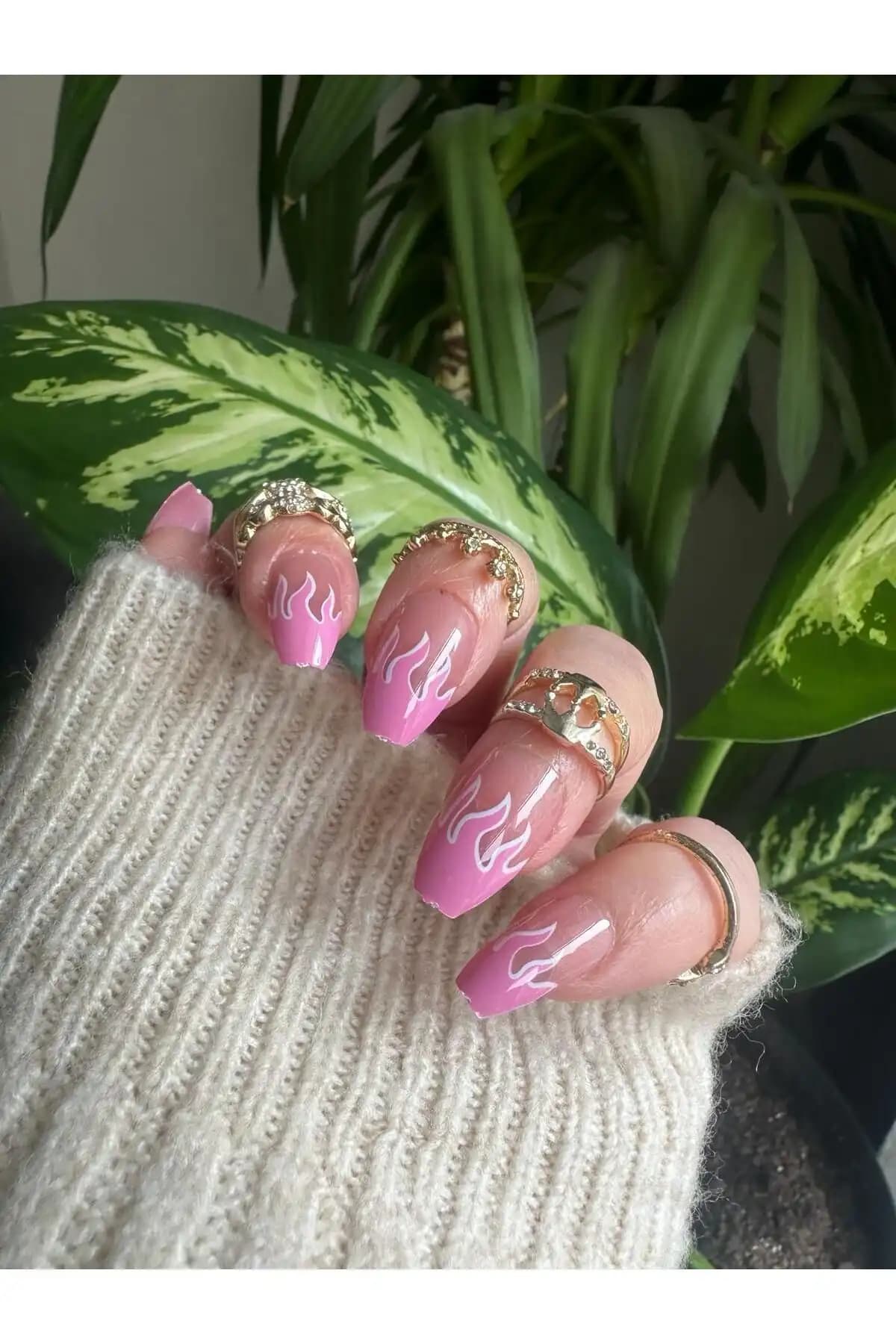 Sheinside ve SYBELLE Kozmetik Takma Tırnak Setleri Karşılaştırması 2