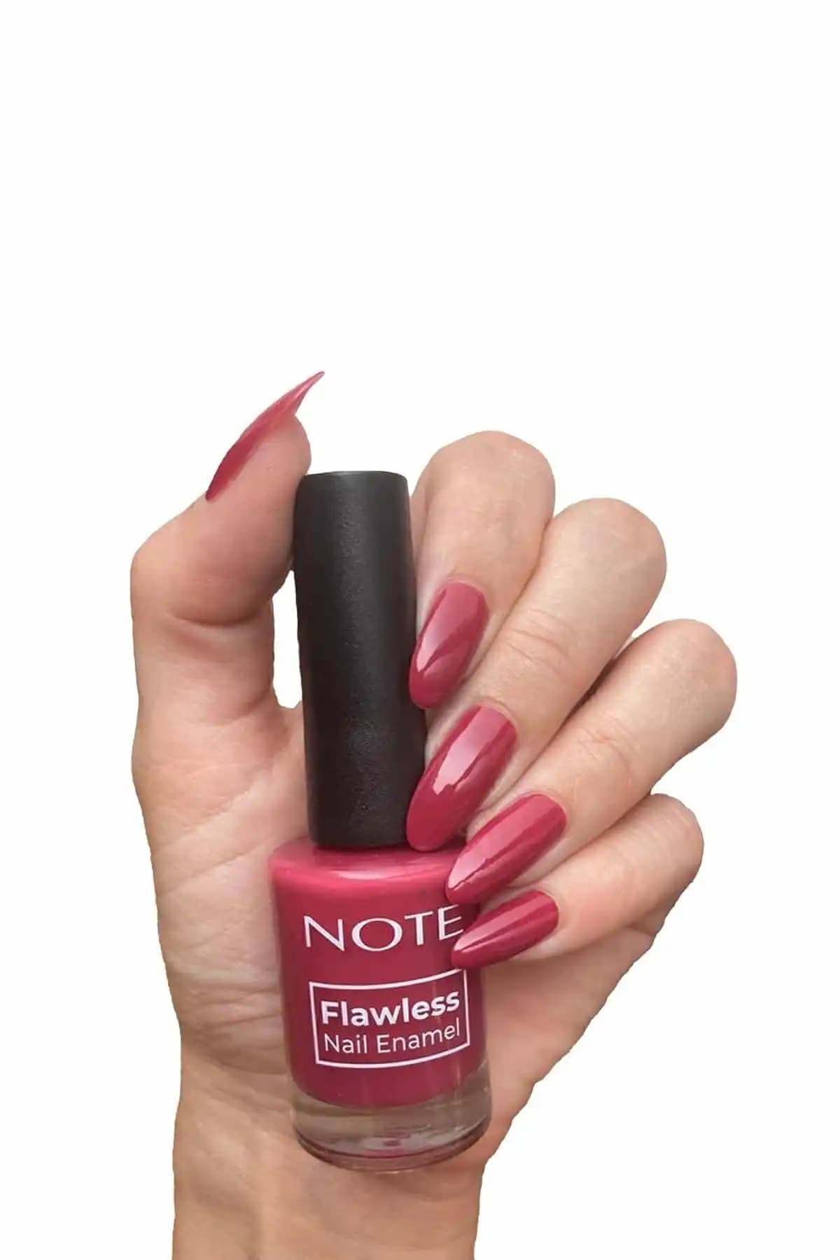 Note Cosmetics Nail Flawless Oje 08 Romantic Time Pembe Renkli Parlak ve Uzun Süre Dayanan Tırnak Ojesi