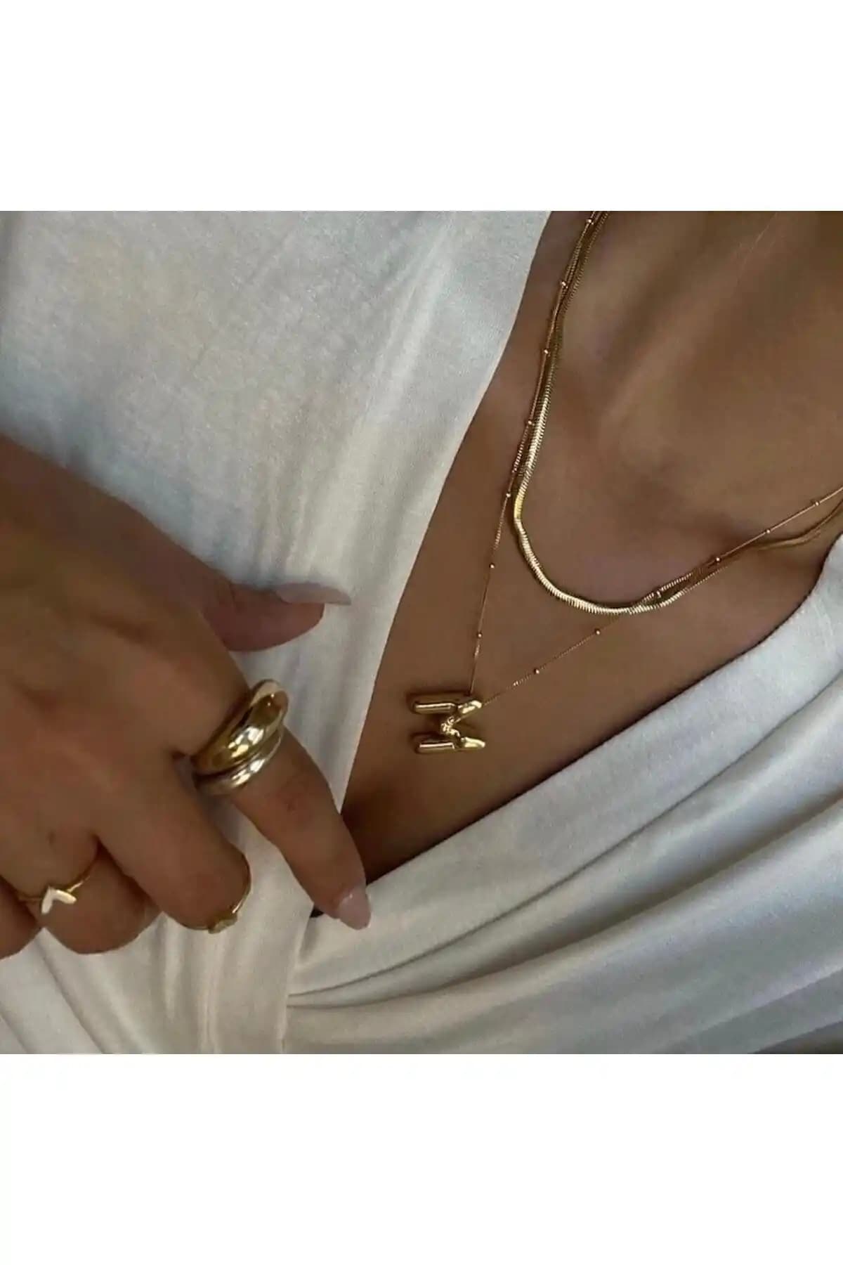 Balon M Harf Kolye: Şık ve Dayanıklı Paslanmaz Çelik Tasarım Özellikleri