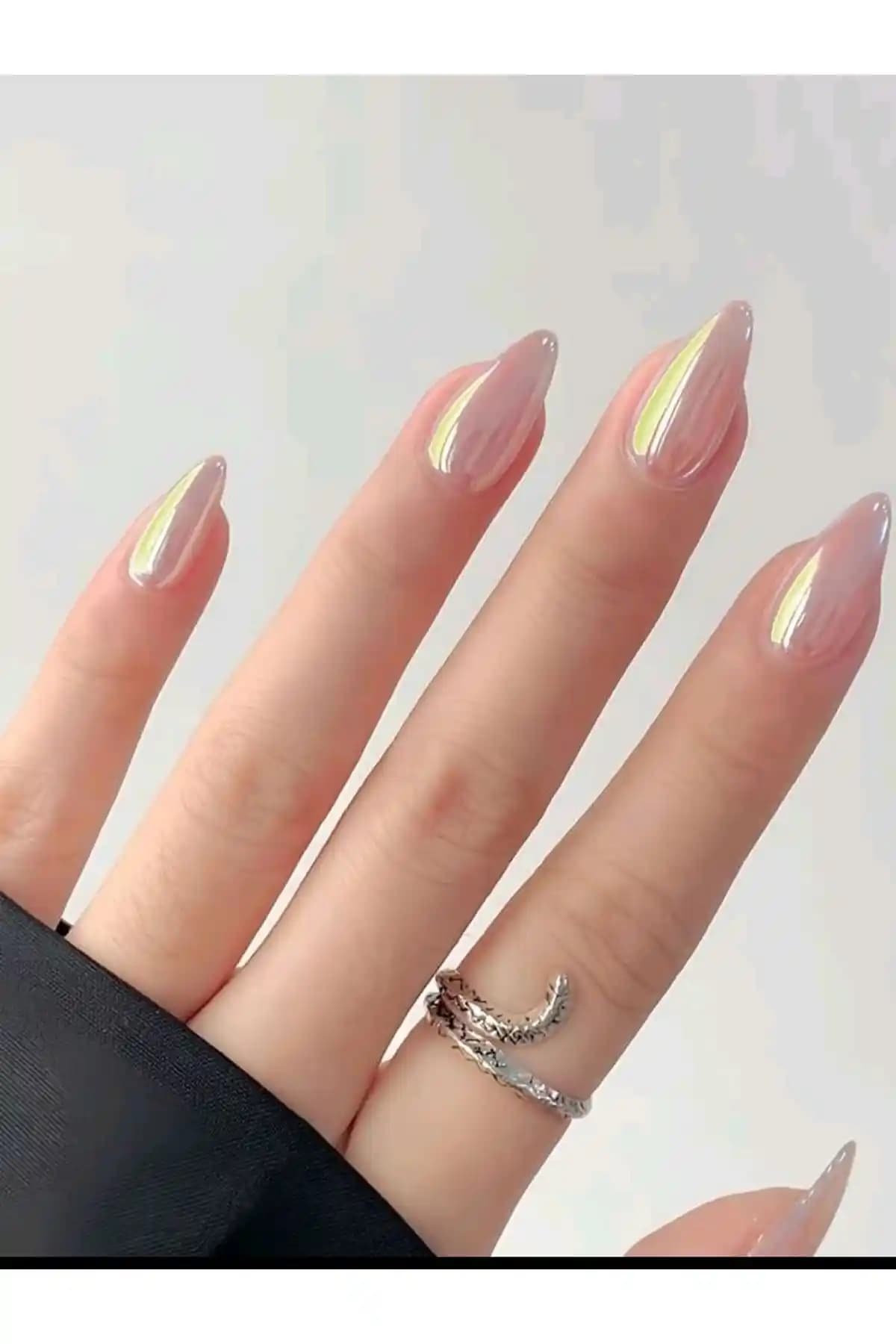 Elni Butik 24'lü Takma Tırnak Setleri: Pratik ve Estetik Çözümler