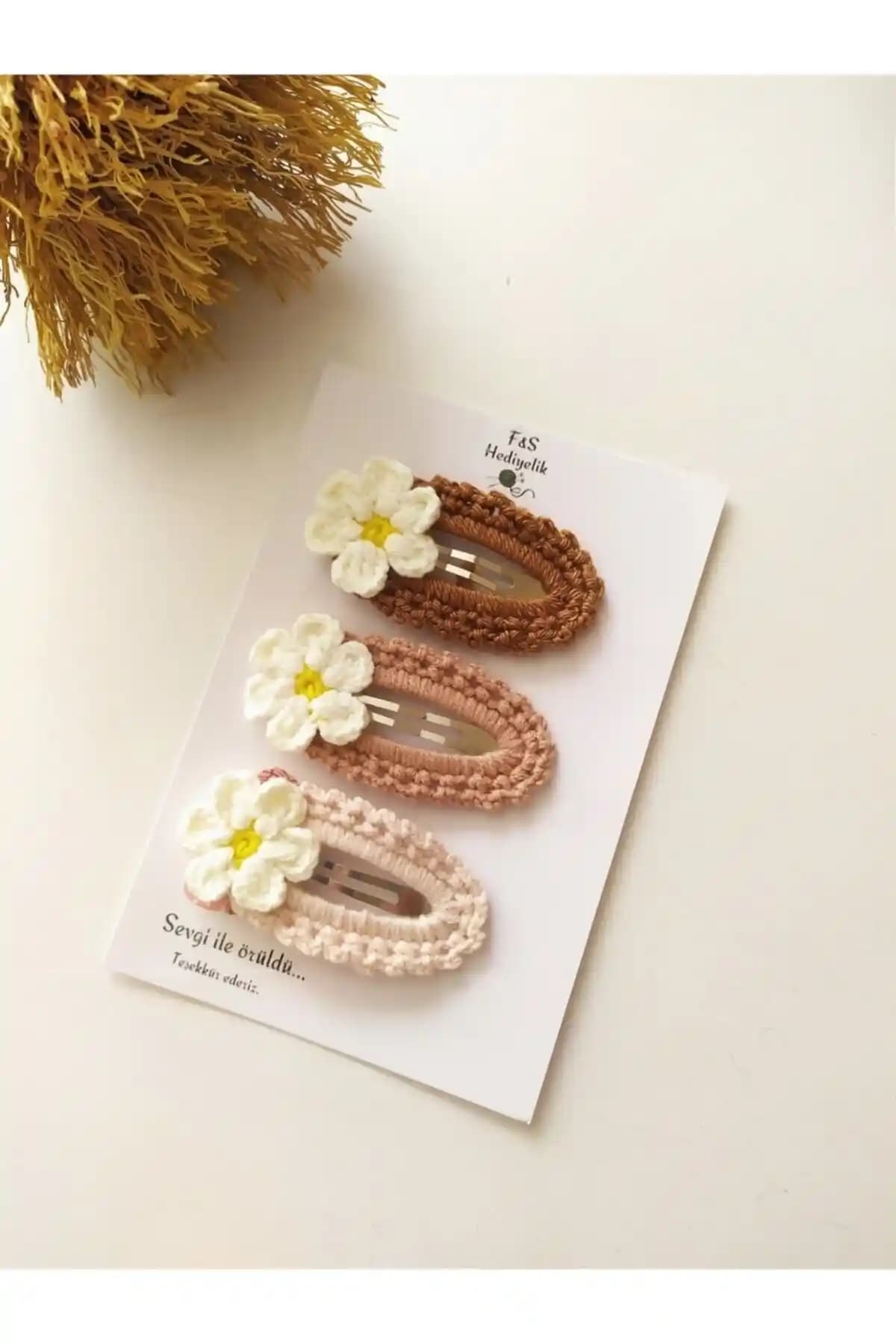 F&S Papatya'lı 3'lü Çıt Çıt Toka: Şık ve Pratik Saç Aksesuarı