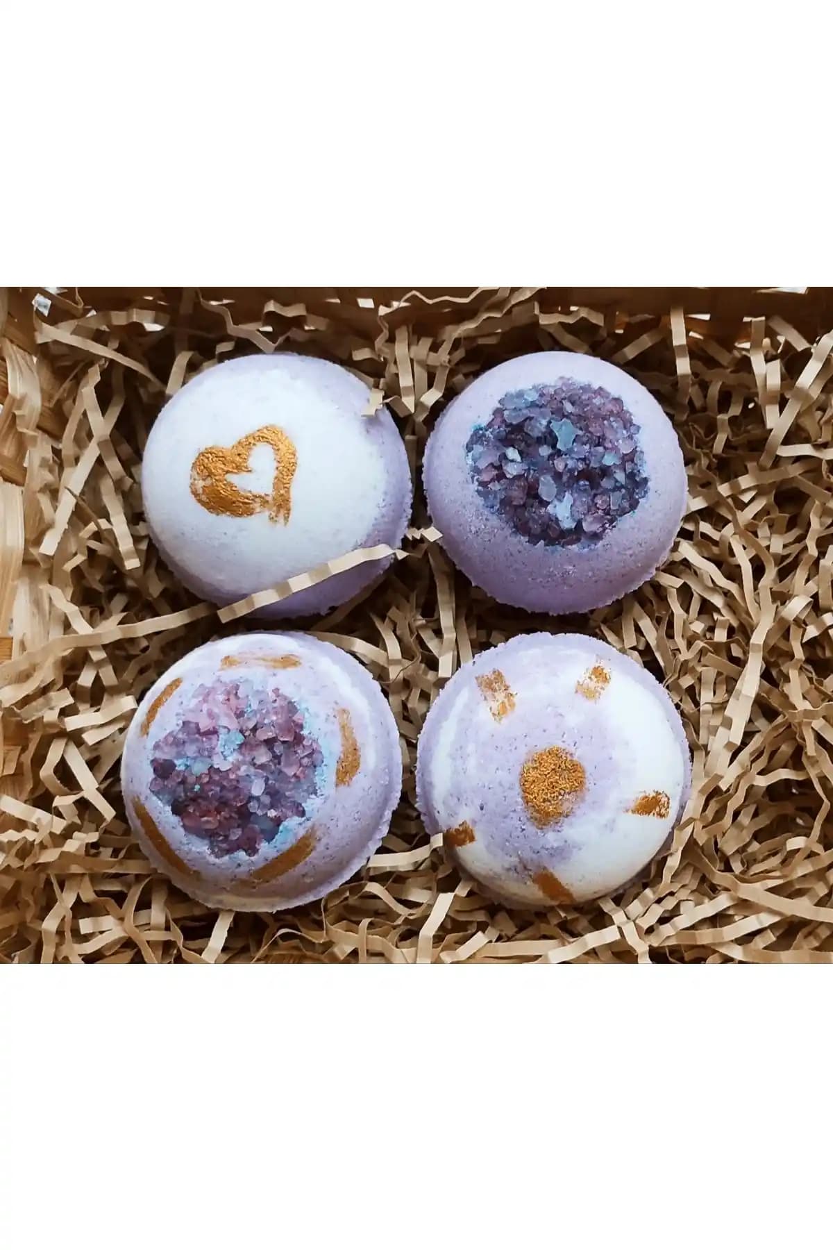 Lavantalı Banyo Topları ile Evde Spa Deneyimi ve Rahatlama Fırsatı