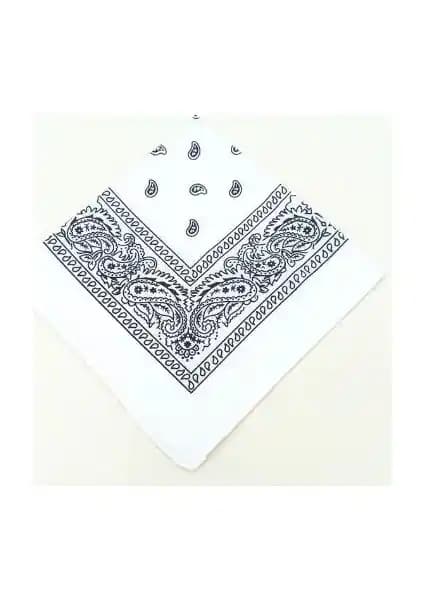 Melek Kare Bandana Fular: Şık ve Rahat Tasarımıyla Çok Yönlü Aksesuar Seçeneği