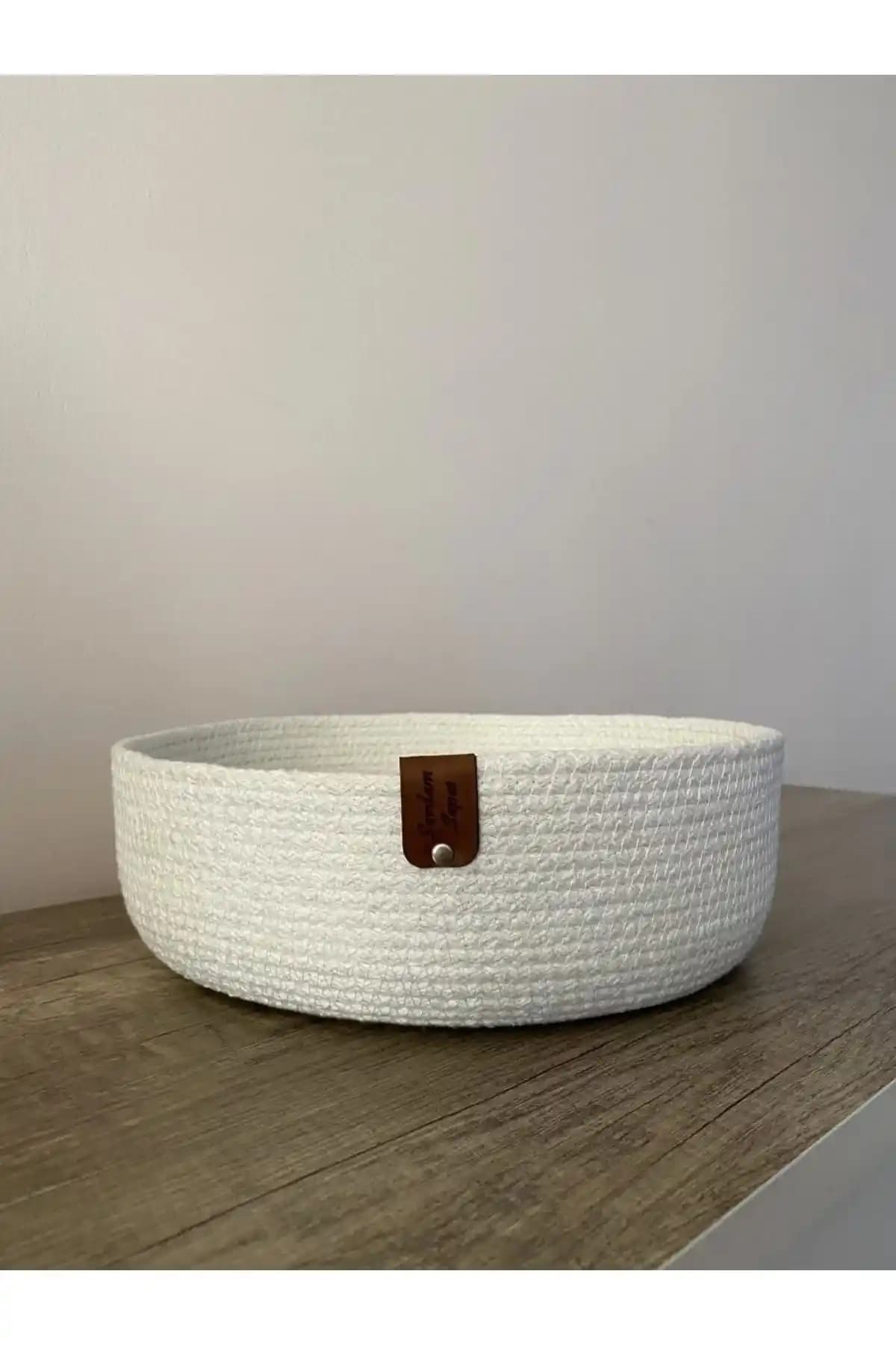 Sevdam Sepet Beyaz Çok Amaçlı Dekoratif Kutu: Estetik ve Fonksiyonellik Bir Arada