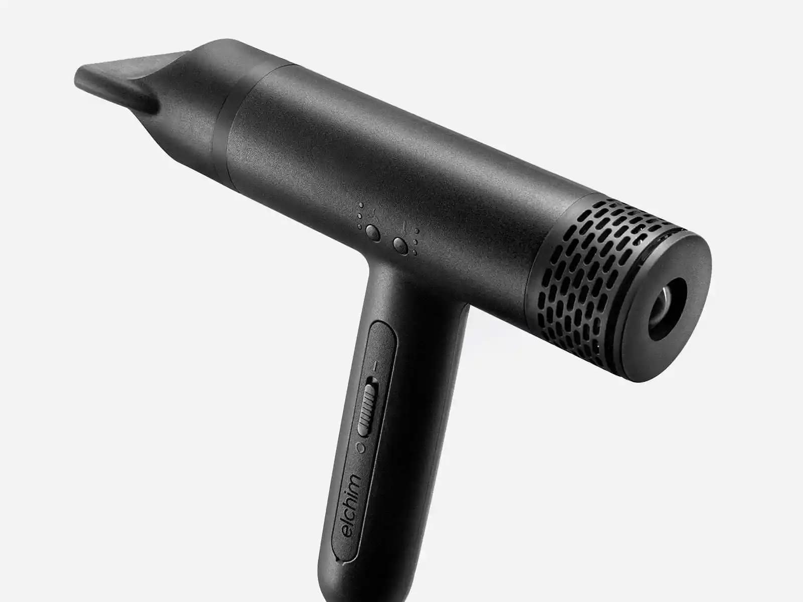 2025 Yılında Saç Kurutma Makinelerinin Saçta Yaratmaya Devam Eden Isı Hasarları ve Çözümleri