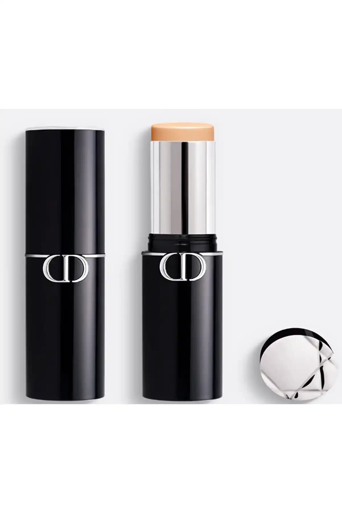 Dior Forever Skin Perfect 24H Foundation Stick: Kuru Ciltler İçin Uzun Süre Kalıcı Fondöten İncelemesi