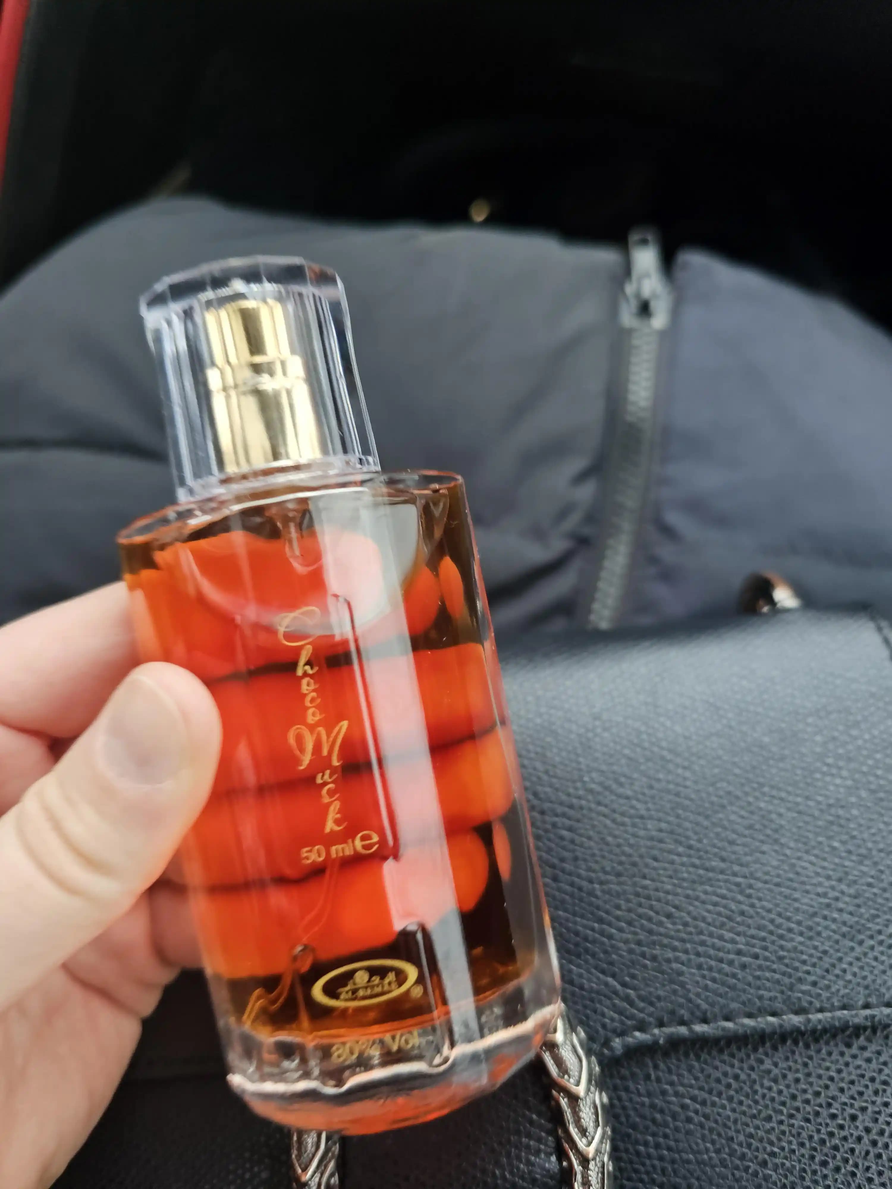 El Rehab Choco Musk Parfüm İncelemesi: Vanilya, Çikolata ve Miskin Kalıcı Kokusu