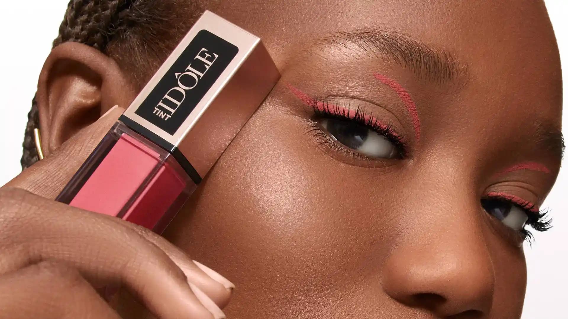 Göz Farı Markaları: Kalite, Renk Çeşitliliği ve Performans Kriterlerinin Detaylı İncelemesi