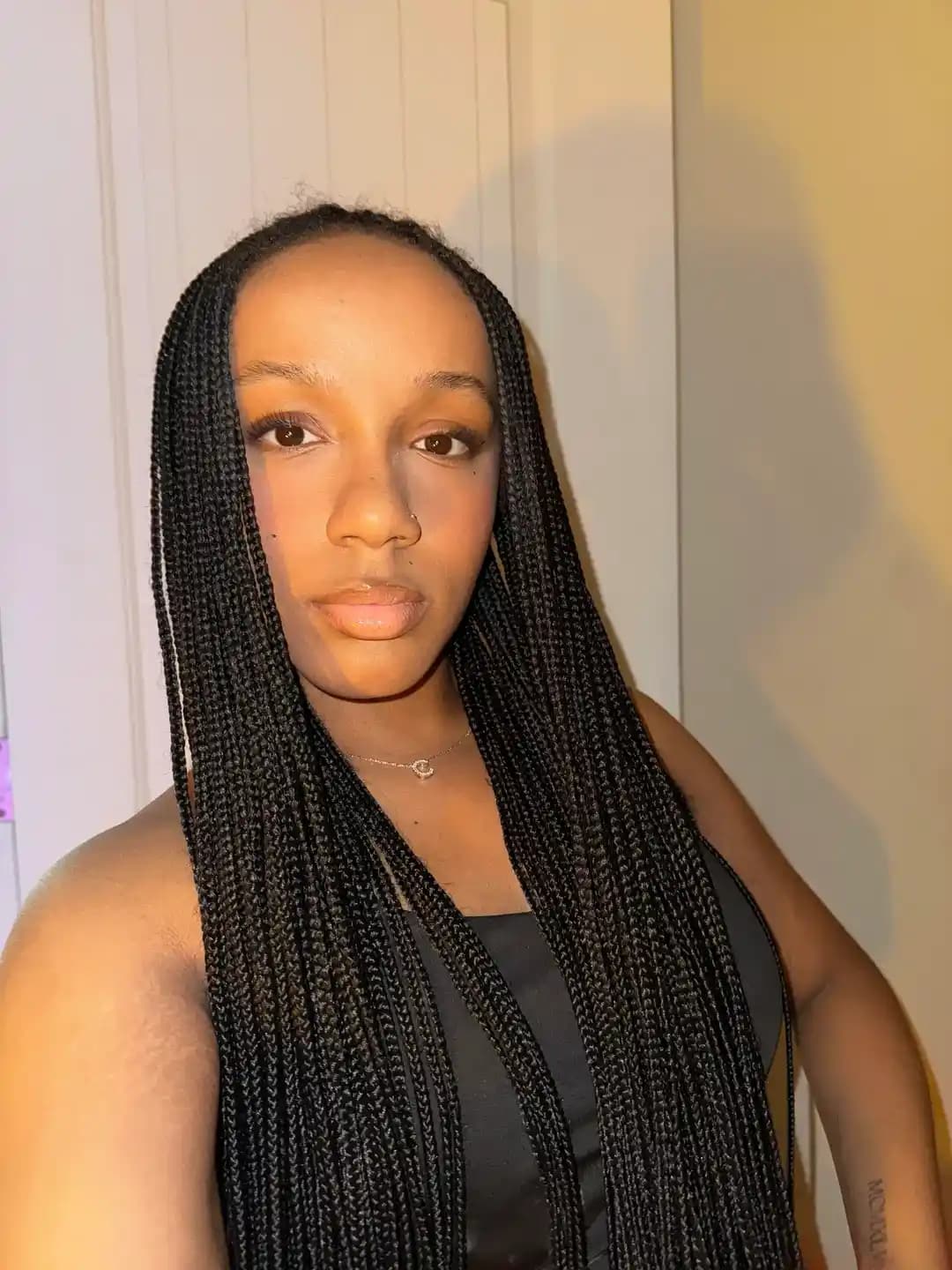 Günlük Makyajda Doğallık ve Vurgu Dengesi: Ürün Seçimi ve Uygulama Teknikleri