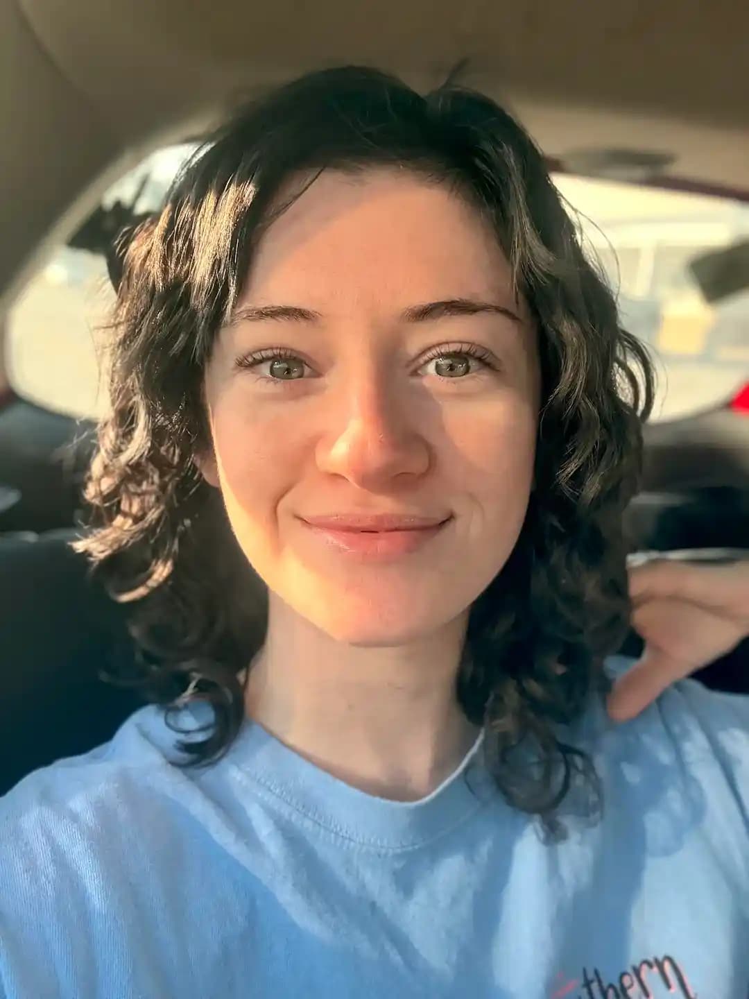 Kötü Saç Kesimi ve Seyrek Kaş Uçlarıyla Baş Etme Yöntemleri ve Doğal Görünüm İyileştirme