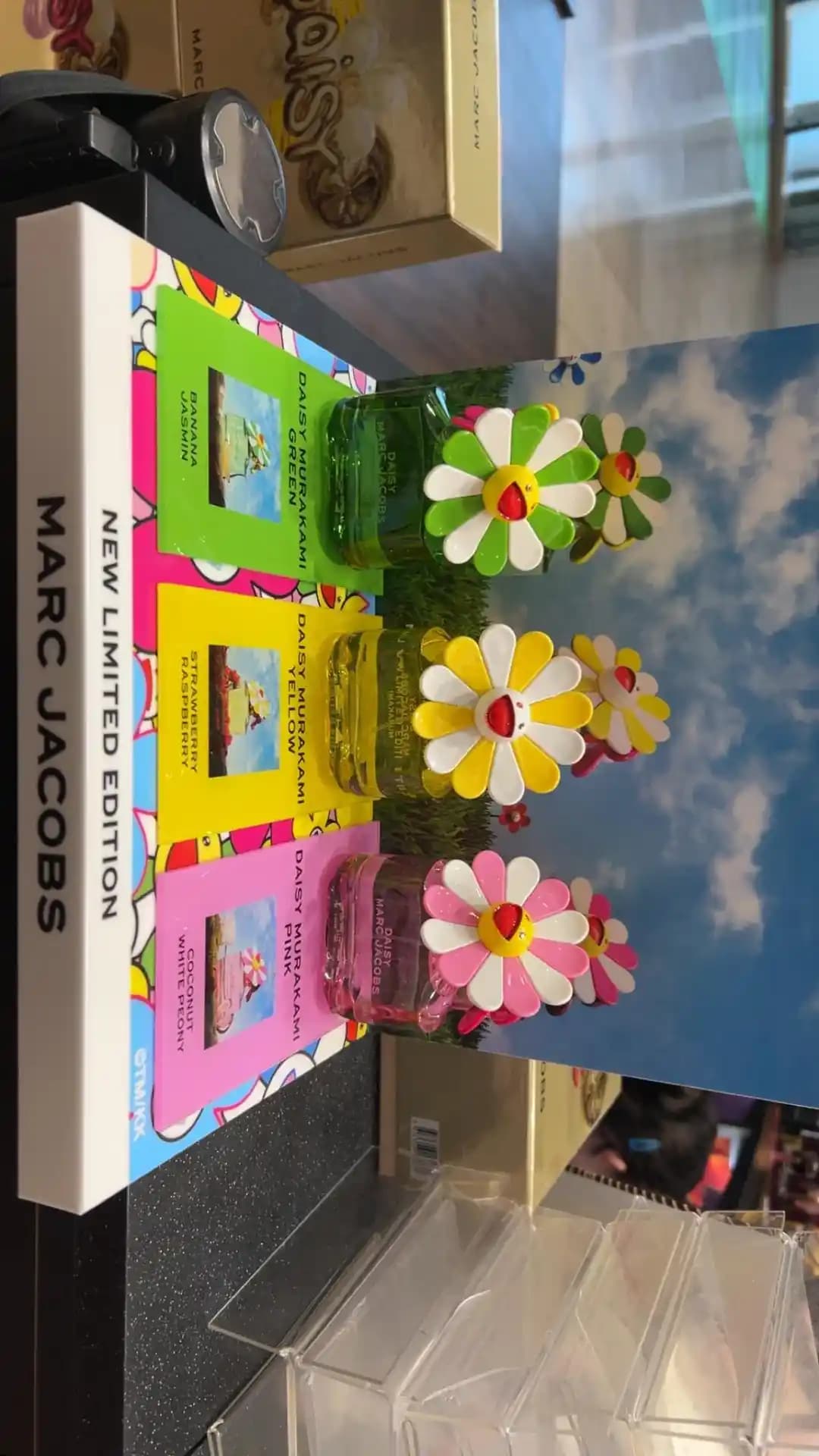 Marc Jacobs Murakami Sınırlı Sayıda Parfüm Koleksiyonu Renk ve Koku İncelemesi