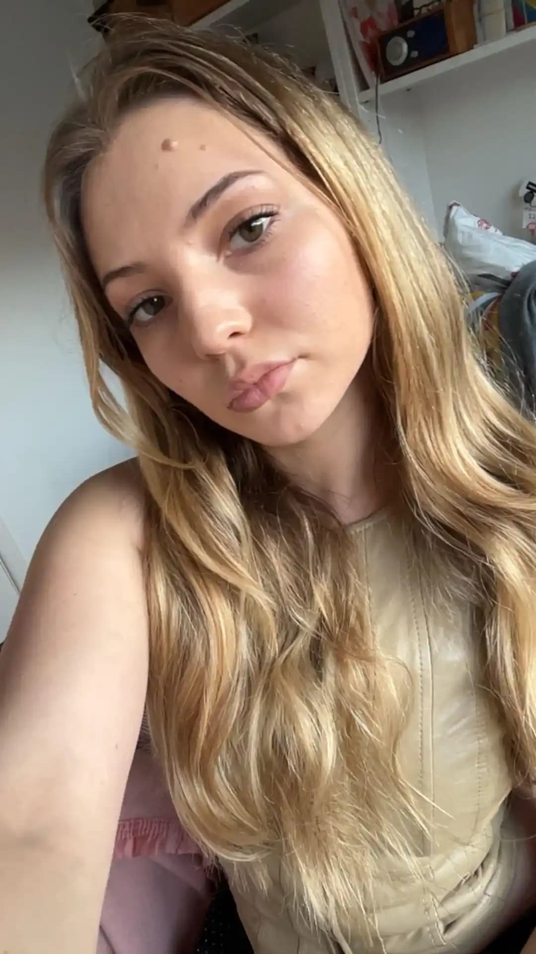 Saç Rengi Seçiminde Yüz Hatları ve Ten Tonunun Etkileri ve Uyumunun Önemi