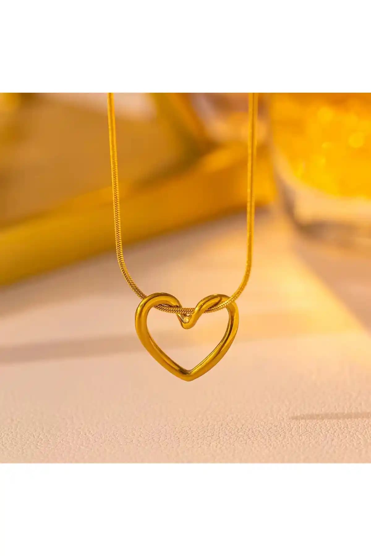 Siya Silver Düğüm Kalp Kolye Paslanmaz Çelik ve Modern Tasarım Özellikleri