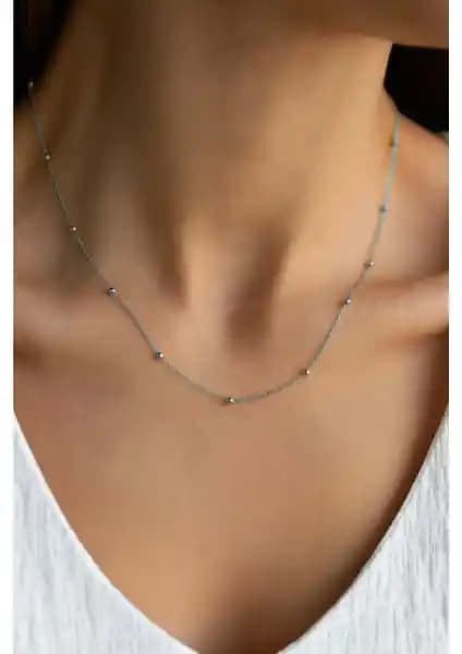 The Collection Kolye Modelleri Karşılaştırması: Gümüş Kaplama ve Dayanıklılık Analizi