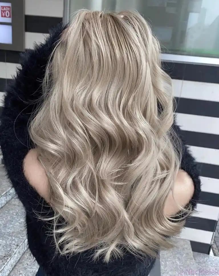 2024 Yılında Popüler Sarı Saç Renkleri ve Trendleri Hakkında Detaylı Bilgi