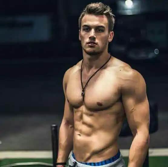 80 Kilo Erkeklerin Görünümünü Etkileyen Faktörler ve Estetik Yaklaşımlar